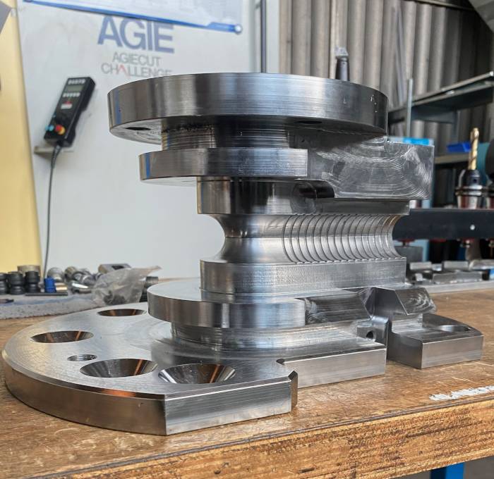 MaschinenbauCNCTechnikZimmer-Werkzeugproduktion-700x680 Maschinenbau & CNC-Technik Zimmer in Hünxe - Qualitätskontrolle nach der Fertigung